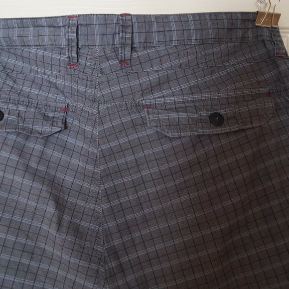 PRIVATE MEMBER plaid cargo short - Picture 7 of 8
